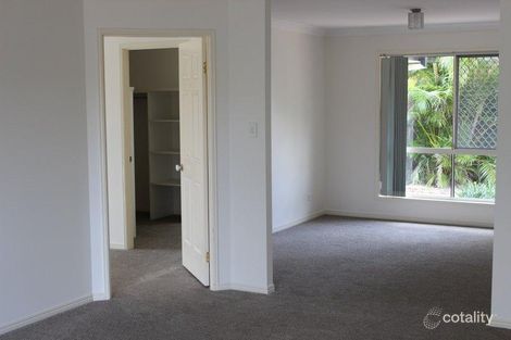 Property photo of 10 Dalley Park Drive Helensvale QLD 4212