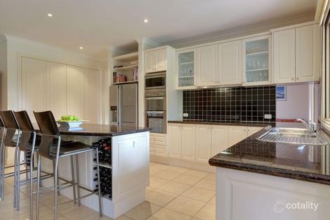 Property photo of 583 Park Road Park Orchards VIC 3114