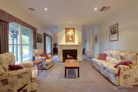 Property photo of 583 Park Road Park Orchards VIC 3114