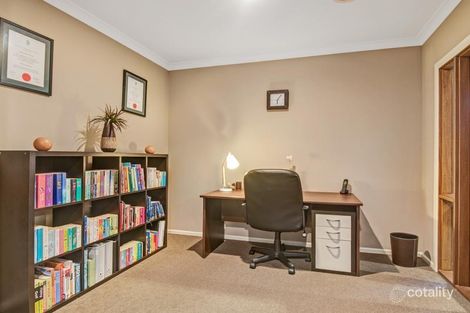 Property photo of 27 Whitlam Green Point Cook VIC 3030