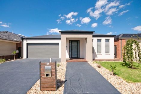 13 Arapiles Ave, Craigieburn, VIC 3064