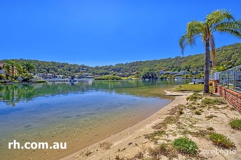 Property photo of 5 Helmsman Boulevard St Huberts Island NSW 2257