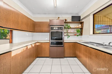 Property photo of 18 Epsom Street Macgregor QLD 4109