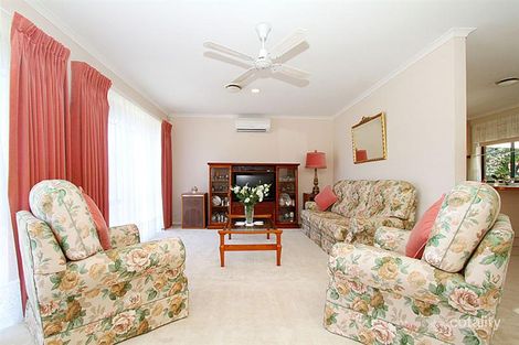 Property photo of 1/11 Bradley Drive Mill Park VIC 3082