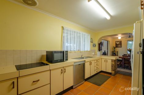 Property photo of 1 Hillvue Crescent Avoca QLD 4670