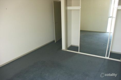 Property photo of 2/50 Rourke Lane Kensington VIC 3031