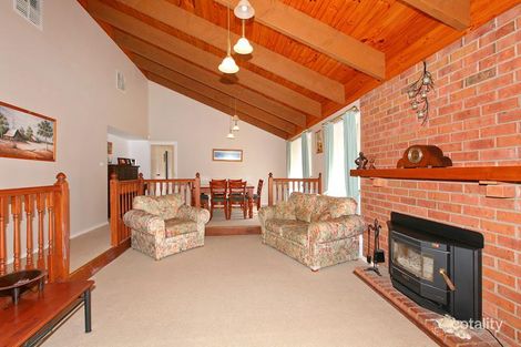 Property photo of 6 Oxford Close Croydon Hills VIC 3136