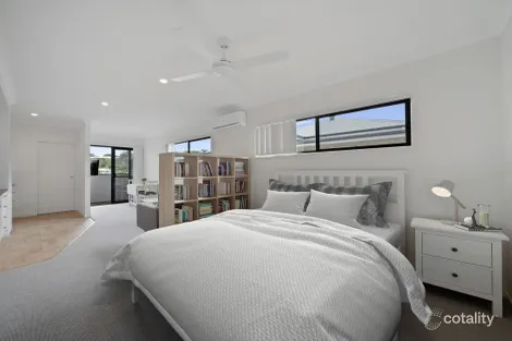 Property photo of 40 Queensport Road Murarrie QLD 4172