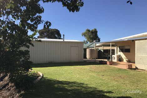4 Kendall St, Merredin, WA 6415
