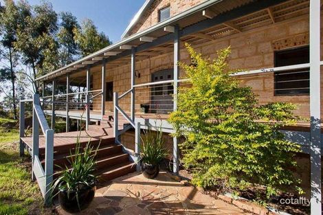 Property photo of 16 Hillway Swan View WA 6056