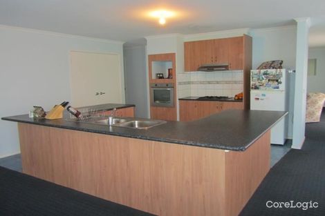 Property photo of 8 Harrowgate Court Brookfield VIC 3338