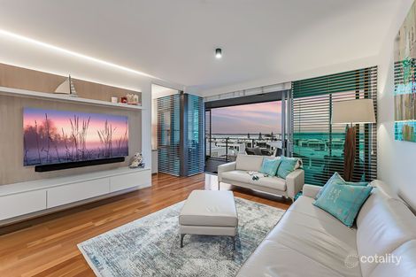 Property photo of 3402 Ephraim Island Parade Paradise Point QLD 4216