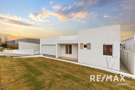 Property photo of 24 Messenger Avenue Boorooma NSW 2650