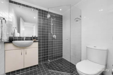 Property photo of 15/74-76 McLachlan Avenue Darlinghurst NSW 2010