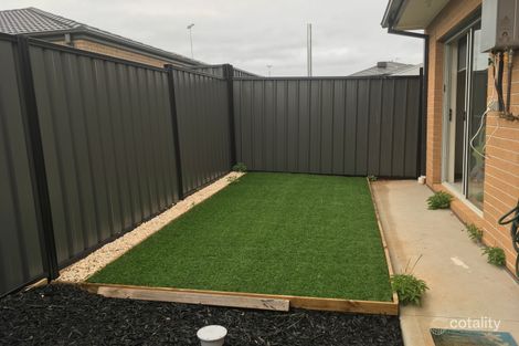 Property photo of 10 Bradshaw Street Truganina VIC 3029