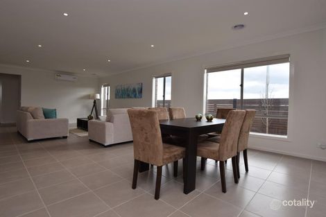 Property photo of 30 Scentbark Way Garfield VIC 3814