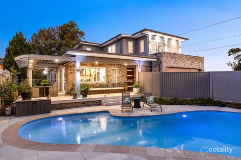 27 Yarralumla Ave, St Ives Chase, NSW 2075