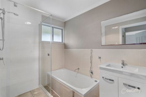 Property photo of 27 Pine Drive Woodridge QLD 4114