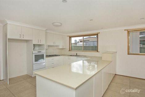 Property photo of 16 Throckmorton Street Killingworth NSW 2278