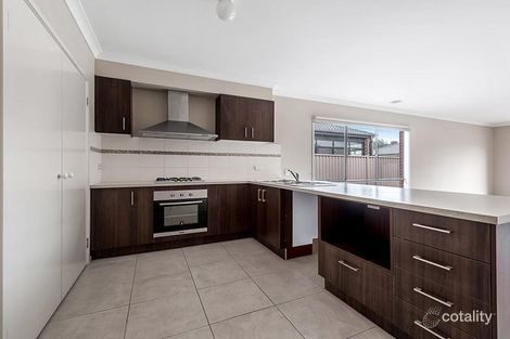 Property photo of 5 William Hovell Pass Craigieburn VIC 3064