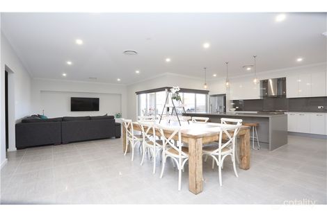 Property photo of 39 Doolan Crescent Harrington Park NSW 2567