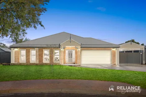 Property photo of 9 Glenmaggie Place Manor Lakes VIC 3024