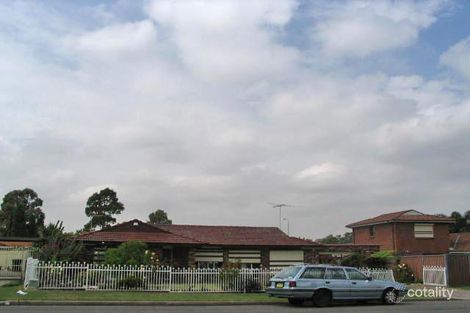 4 Boronia Rd, Bossley Park, NSW 2176