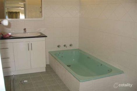 Property photo of 27 Chartwell Way Swan View WA 6056