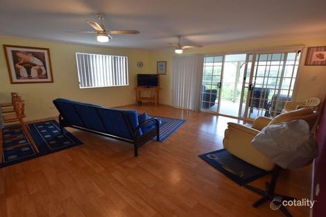 Property photo of 80 Crescent Drive Russell Island QLD 4184