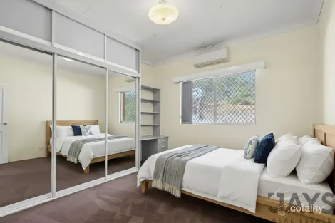 Property photo of 22 Raven Crescent Townview QLD 4825