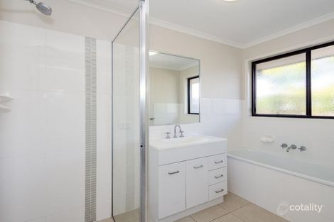 Property photo of 8 Carnarvon Parade New Auckland QLD 4680