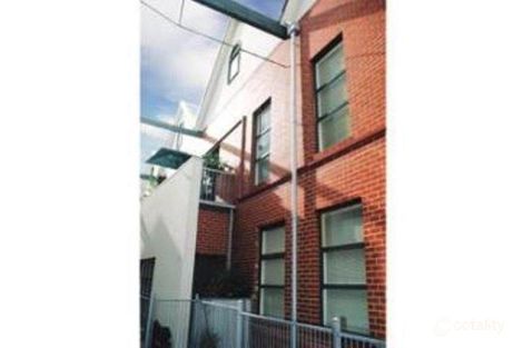 2 Macrobertsons Cl, Fitzroy, VIC 3065