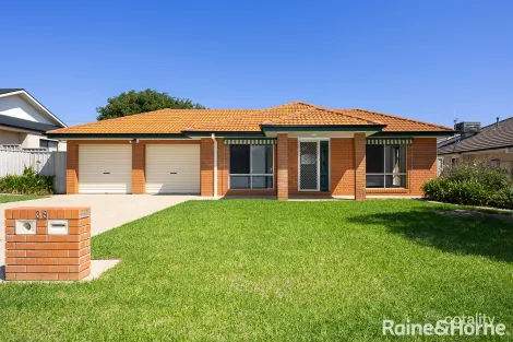 Property photo of 38 Paldi Crescent Glenfield Park NSW 2650
