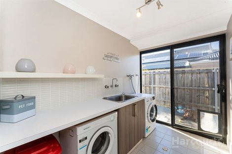 Property photo of 15 Varia Way Halls Head WA 6210