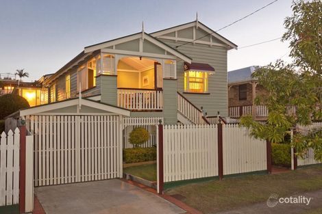 Property photo of 23 Stratton Terrace Wynnum QLD 4178