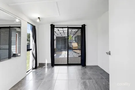 Property photo of 26 Apollo Drive Andergrove QLD 4740