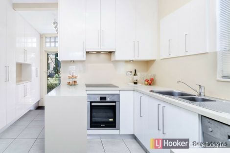 Property photo of 19 Warren Road Woodpark NSW 2164