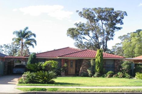 Property photo of 23 Donahue Close Prairiewood NSW 2176