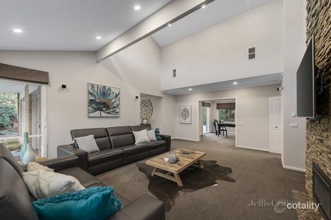 Property photo of 5 Pygmalion Rise Warrandyte VIC 3113