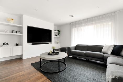 Property photo of 14 Wonga Place Gowanbrae VIC 3043