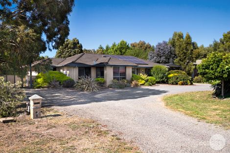 9 Creek St, Miners Rest, VIC 3352