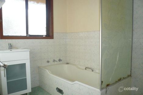 Property photo of 42 Bluefish Crescent Tascott NSW 2250