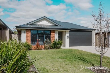 Property photo of 11 Wannell Close Byford WA 6122