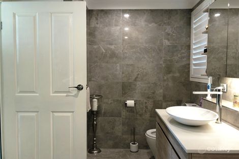 Property photo of 11 Elton Place Plumpton NSW 2761
