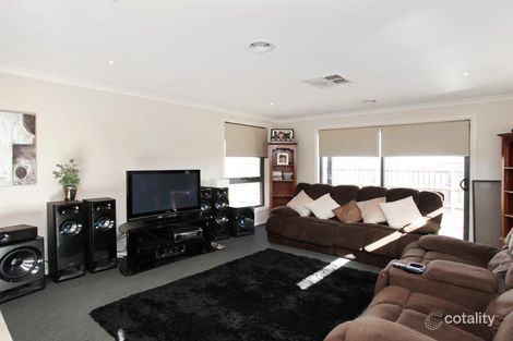 Property photo of 10 Gautam Grove Harkness VIC 3337