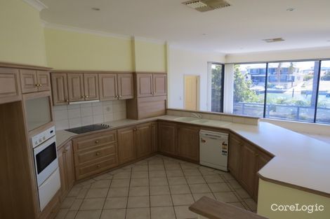 Property photo of 19 Reverie Mews Halls Head WA 6210