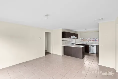 Property photo of 13 Baltic Way Cranbourne West VIC 3977