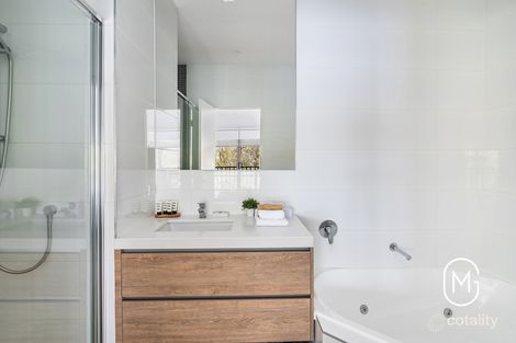 Property photo of 6 Linari Close Wallan VIC 3756