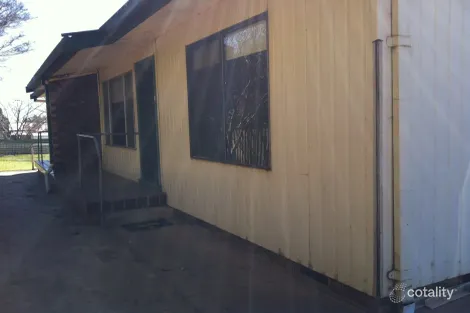 2/4 Lawson St, Parkes, NSW 2870