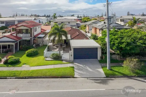 Property photo of 35 Paradise Parade Paradise Point QLD 4216